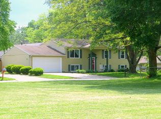 2905 Maplewood Dr, Champaign, IL 61821