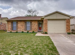 7440 Sandhurst Ln S, North Richland Hills, TX 76182