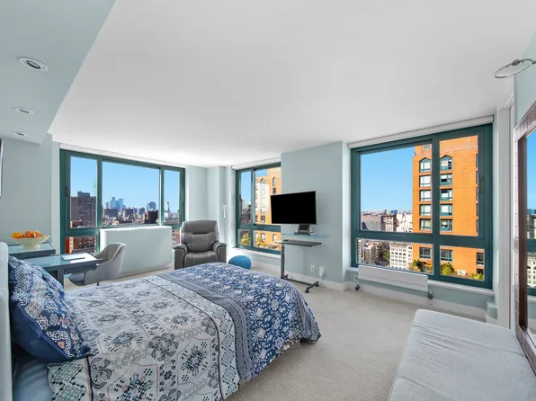 1 Irving Place image 11 of 21