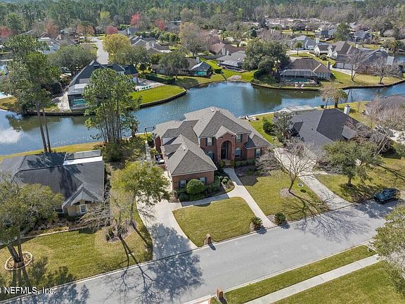3rd image of 3826 Reedpond Dr N