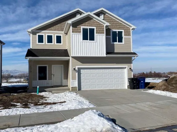 2079 S Creekside Dr, Wellsville, UT 84339
