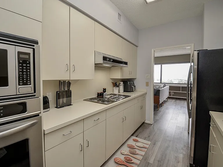 5000 Montrose Blvd #12B — Photo 26