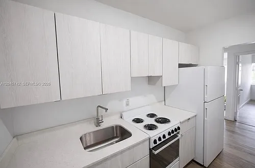 7600 Dickens Ave #2 Photo 1