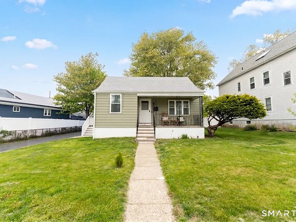 121 Victory St