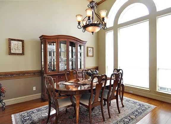 5th image of 2913 Chalfont Ln
