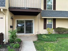 312 Old Forge Xing