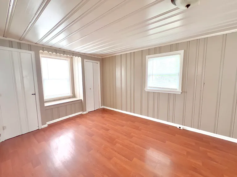 509 Royal Ave — Photo 13