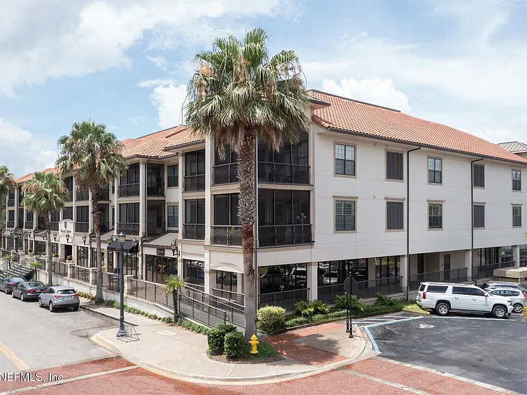 654 S Loop Pkwy — Photo 37