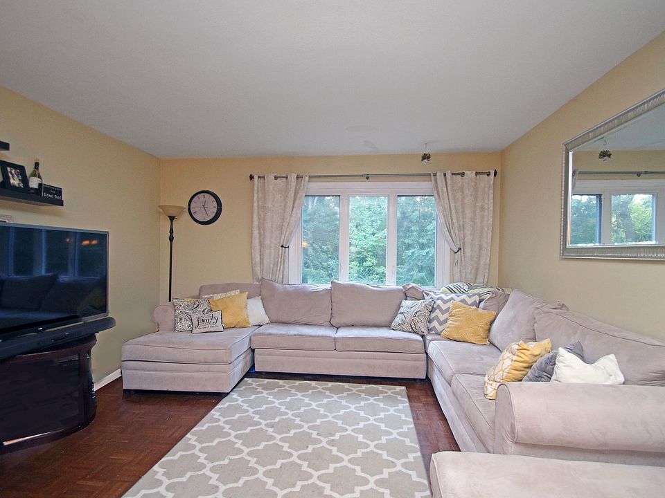 Living Room/ Family Room