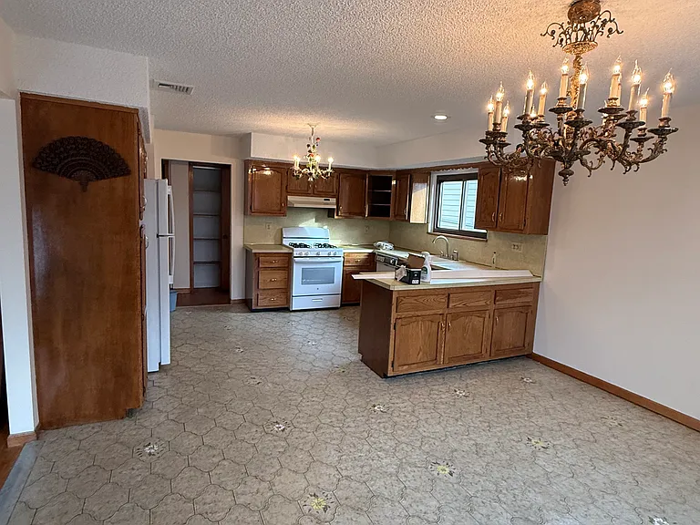 28 Daniel St #28 — Photo 8