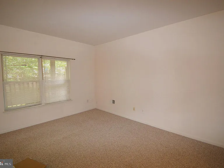 4209 Trumbo Ct — Photo 23