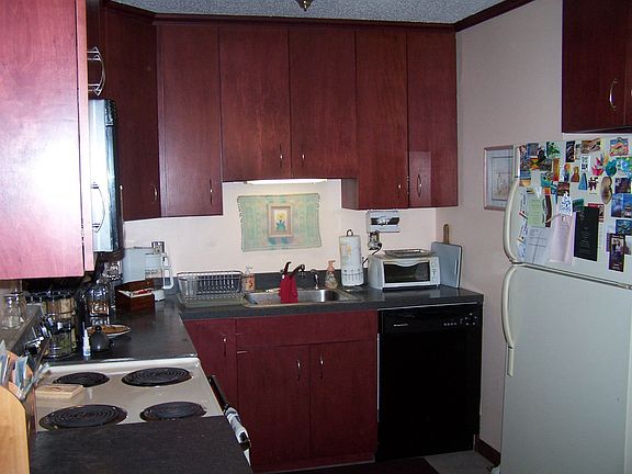 Cherry Kitchen