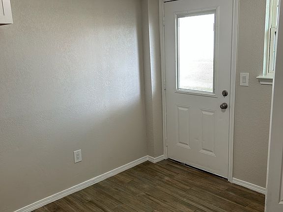 3rd image of 102 River Rd APT K