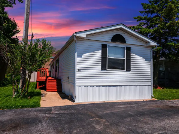 1712 S Dixie Hwy Trailer 14, Crete, IL 60417