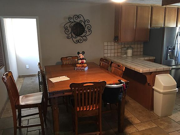 3rd image of 432 Fenmore Dr