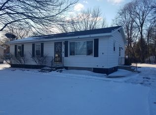 3205 Leon St, Norton Shores, MI