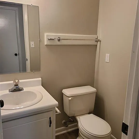 910 Miller Ave #910 — Photo 13