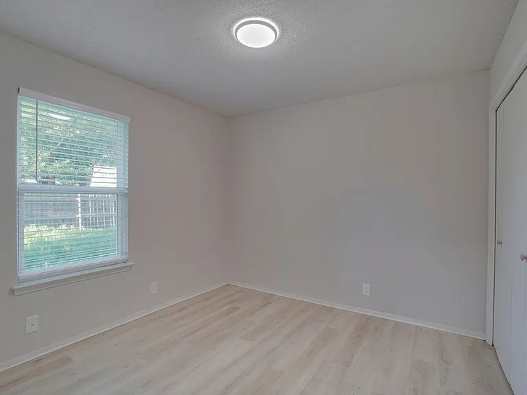 1206 Westcott Dr — Photo 16