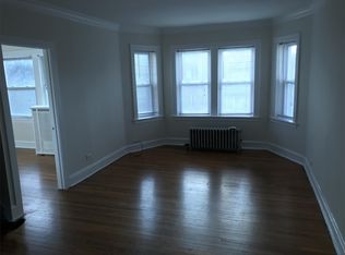6439 N Richmond St APT 2W, Chicago, IL 60645