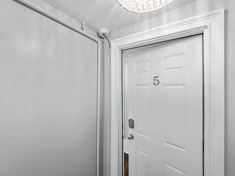 4544 Summit St — Photo 17