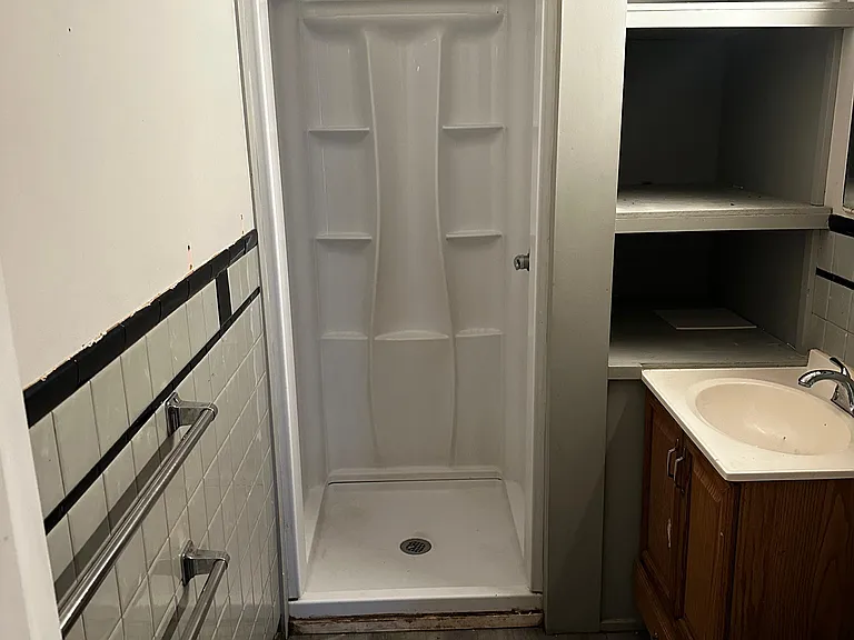 22738 Sharrow Ave — Photo 5