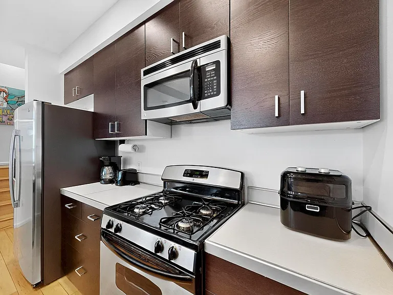 343 Platinum St SW — Photo 9