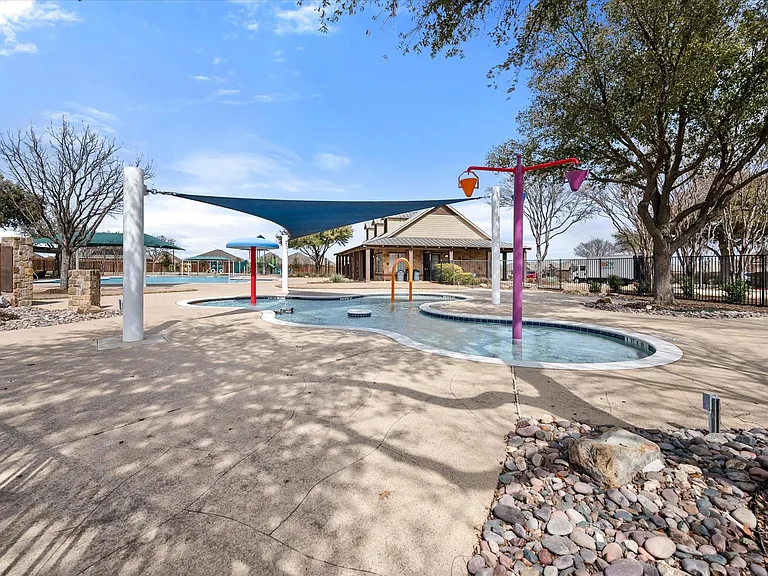504 Mesa View Trl — Photo 26