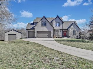 9853 Bur Oak Cir, De Soto, KS 66018