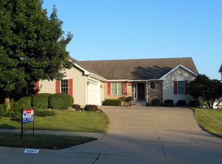 5685 Appleton Rd, Bettendorf, IA 52722