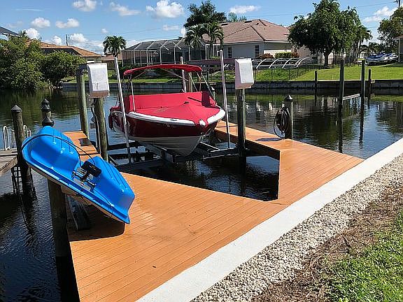 Up to 34' Boat capacity