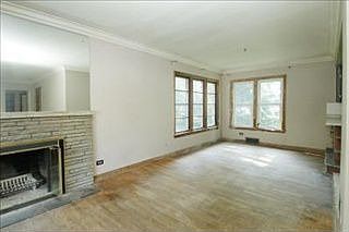 5th image of 45 Moffitt Pl