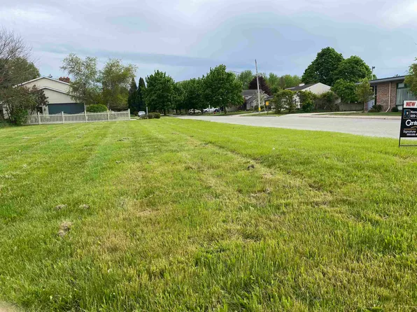 706 Borton Ave, Essexville, MI 48732