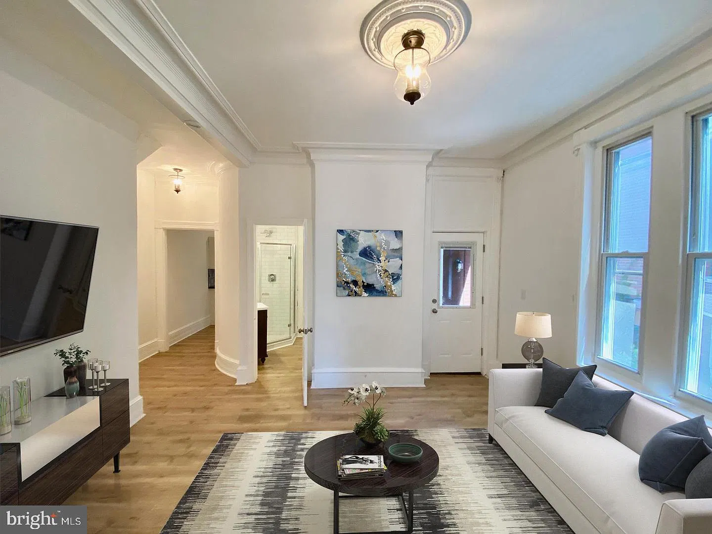 1 bed, 1.0 bath, $2,150 — Photo 2