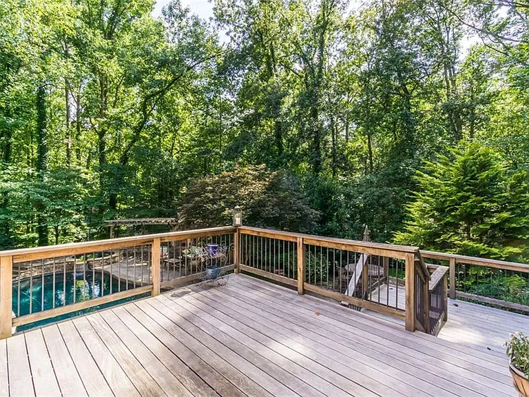 565 River Chase Point — Photo 22