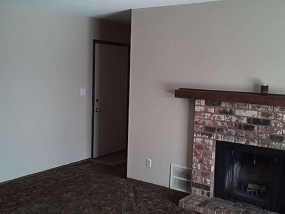 4th image of 209 Glenbrook Dr