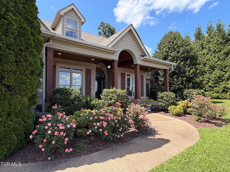 1st image of 1184 Cliffview Cir