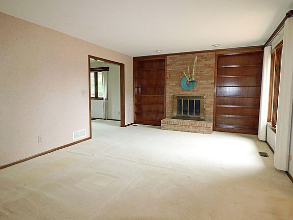 3rd image of 9238 Leith Dr