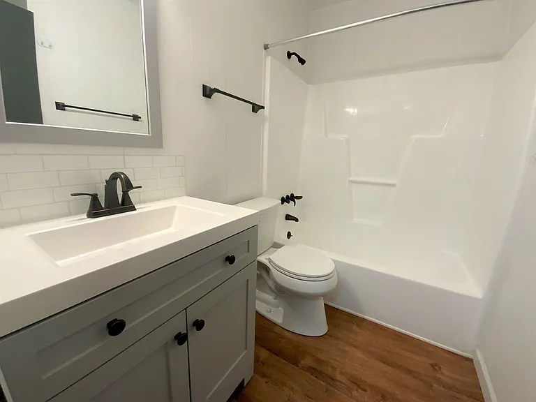 100 Ravenwood Dr #B — Photo 7