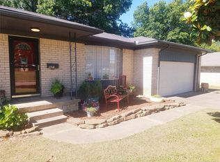 1807 Summit Dr, Claremore, OK 74017