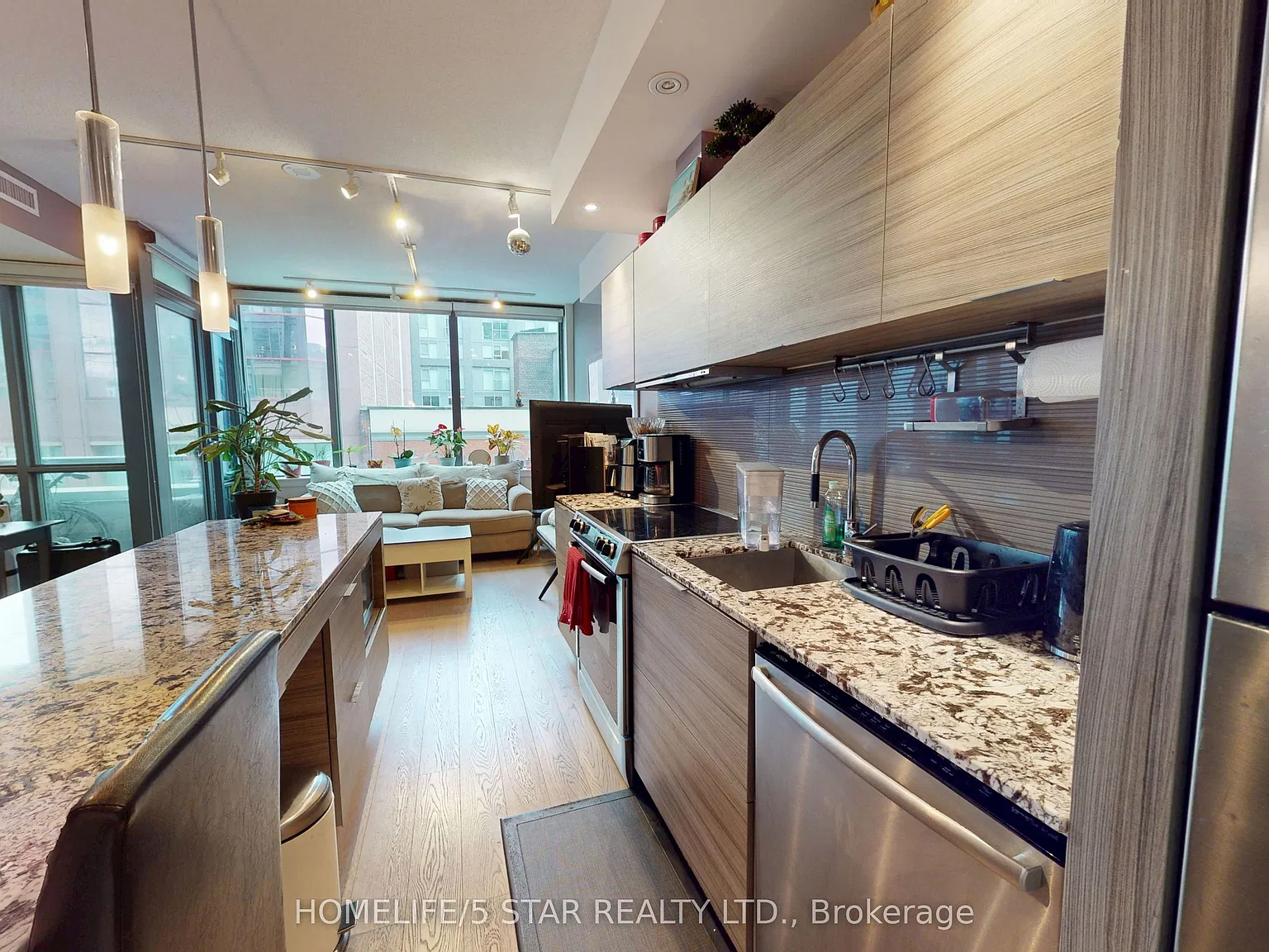 2 bed, $2,500 — Photo 3