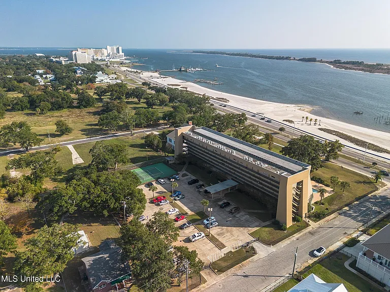 520 Beach Blvd #501 — Photo 4