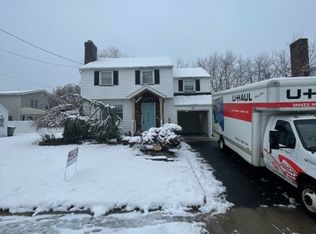 136 Birchwood Rd, Linden, NJ 07036