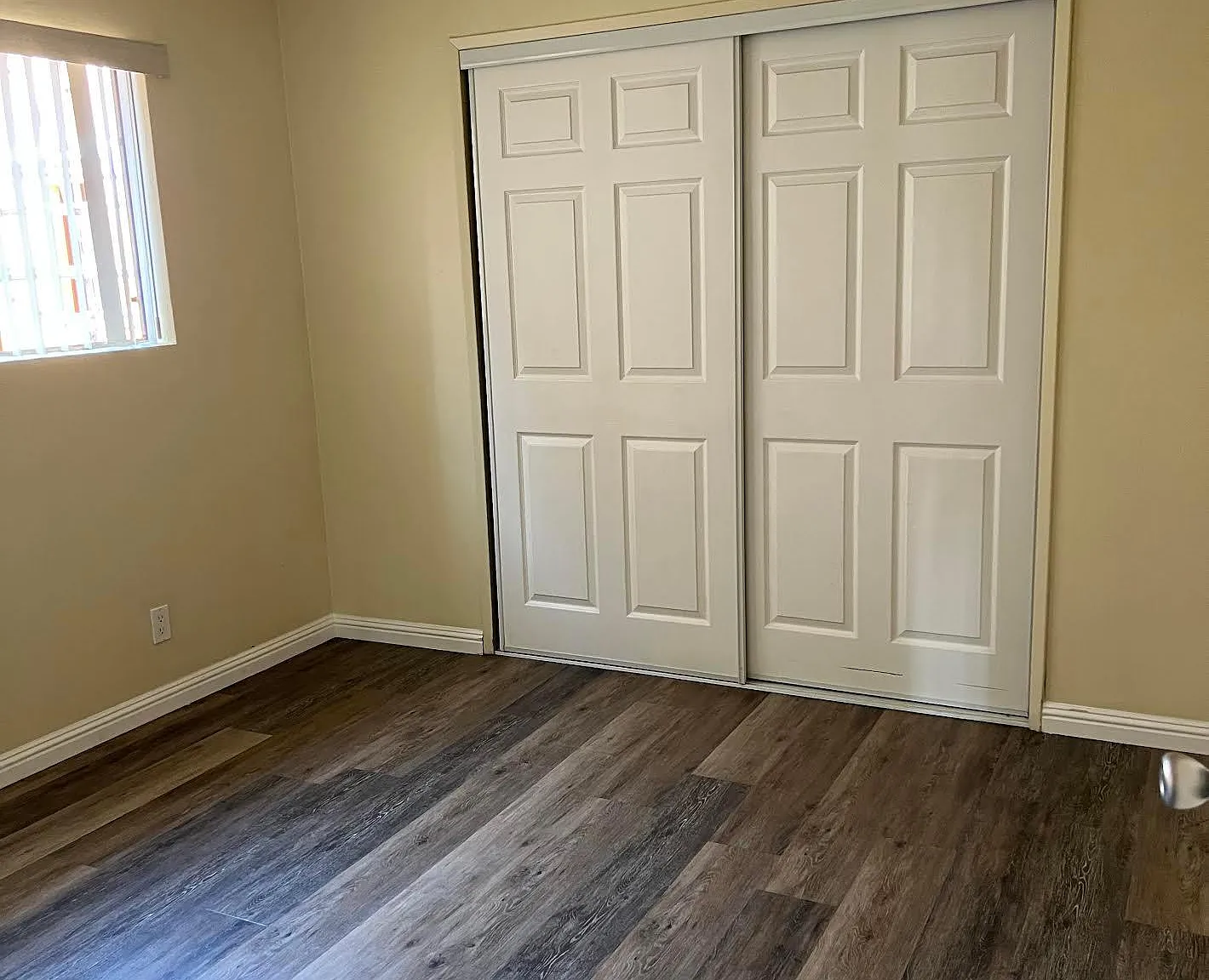 2308 Clark Ln — Photo 3