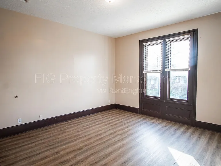 1709 E 5th Ave #2 — Photo 12