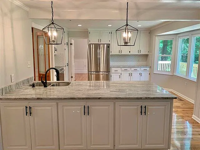 2039 Wildridge Dr — Photo 2