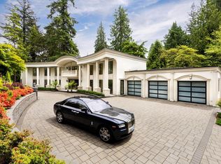 1760 29th St, West Vancouver, BC V7V 4M8