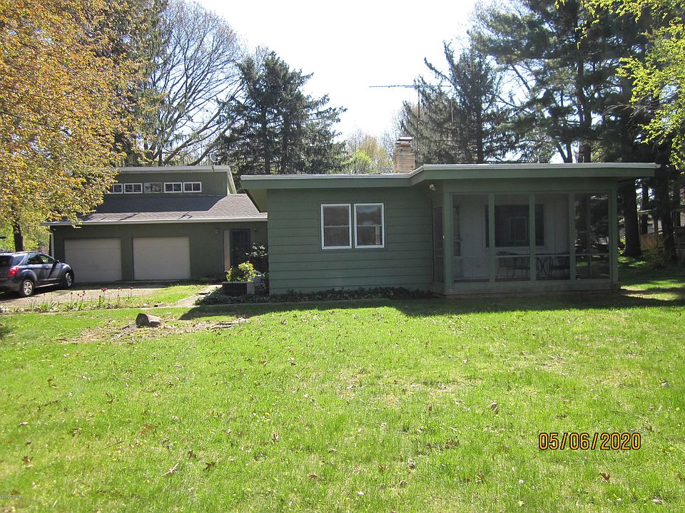 1st image of 64051 41st St