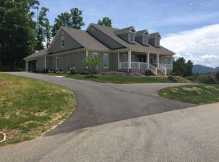 24 Alaskan Dr, Leicester, NC 28748