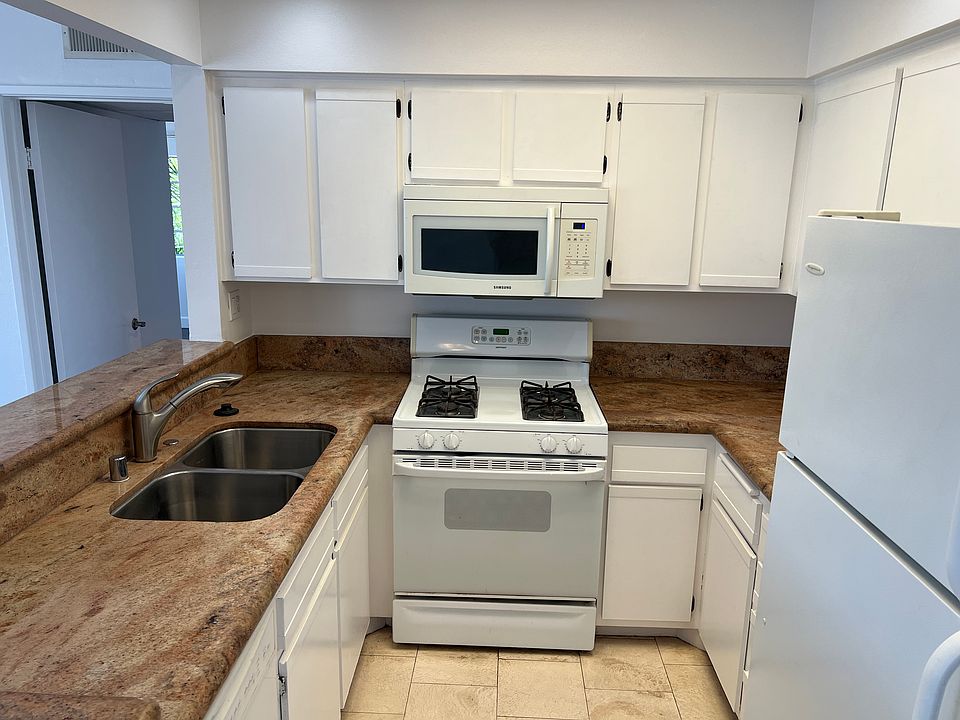 1st image of 1517 Armacost Ave APT 301