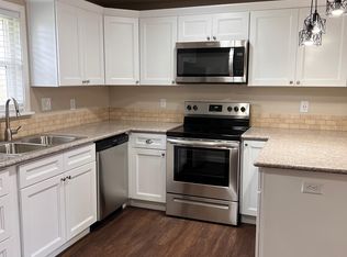 2015 Laurelhurst Dr, Eugene, OR 97402
